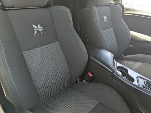 Used 2022 Dodge Challenger R/T Scat Pack w/ Shaker Package RWD image 10