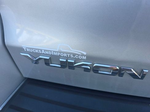 Used 2016 GMC Yukon SLT AWD/4WD image 30