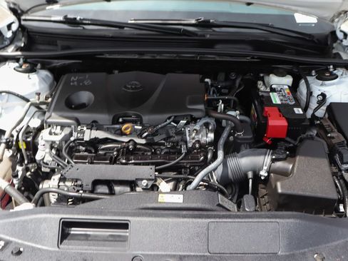Used 2023 Toyota Camry XSE FWD image 11