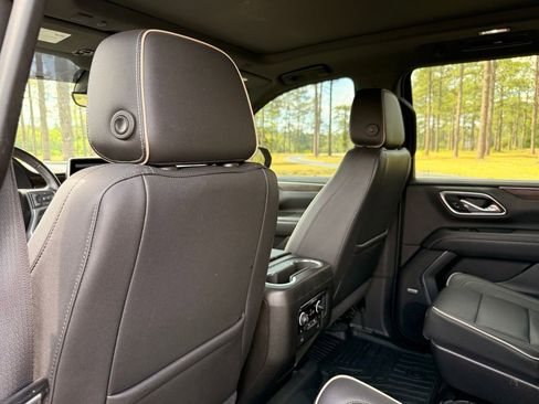 Used 2021 Chevrolet Tahoe Premier w/ Premium Package AWD/4WD image 28