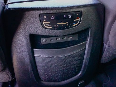 Used 2018 Cadillac Escalade ESV Platinum AWD/4WD image 14