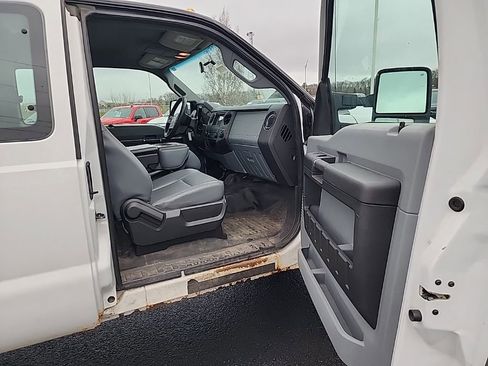 Used 2013 Ford F250 XL w/ PWR Equipment Group image 9
