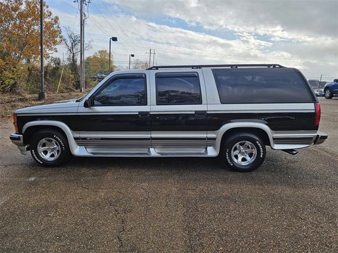Used 1996 Chevrolet Suburban 2WD image 5
