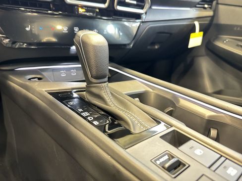 New 2026 Nissan Sentra SV w/ SV Convenience Package FWD image 18