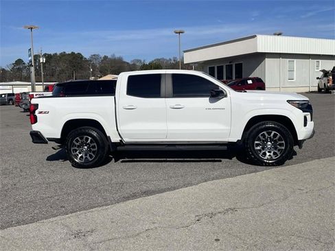 Used 2023 Chevrolet Colorado Z71 w/ Z71 Convenience Package 2 image 2