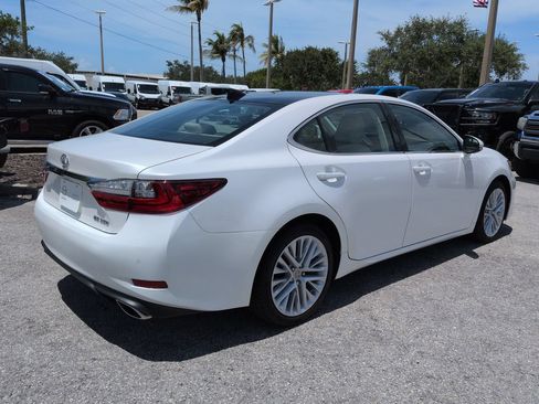 Used 2018 Lexus ES 350 w/ Luxury Package w/Wood Trim FWD image 5