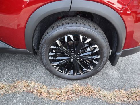 New 2026 Nissan Rogue SV FWD image 9