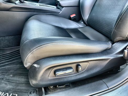 Used 2024 Honda Civic Touring image 12