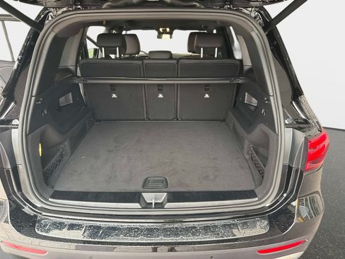 Used 2026 Mercedes-Benz GLB 250 image 11