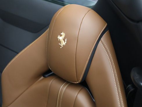 Certified 2022 Ferrari 812 GTS image 21