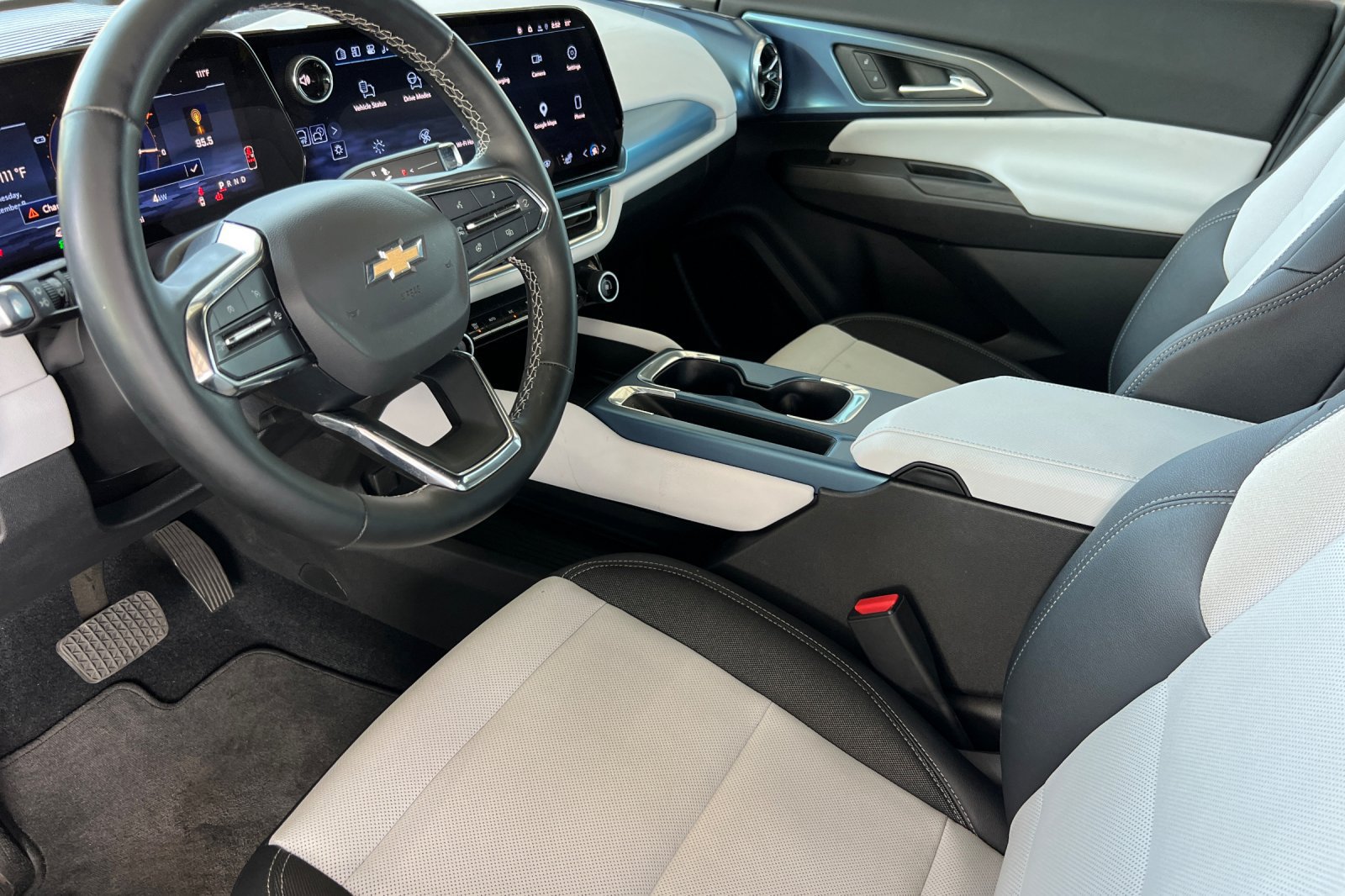 Used 2024 Chevrolet Equinox EV LT AWD/4WD image 5