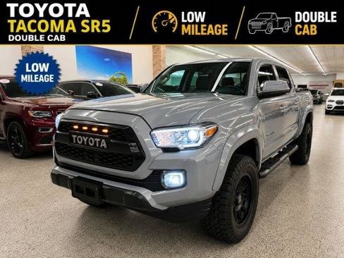 Used 2019 Toyota Tacoma SR5 RWD image 1