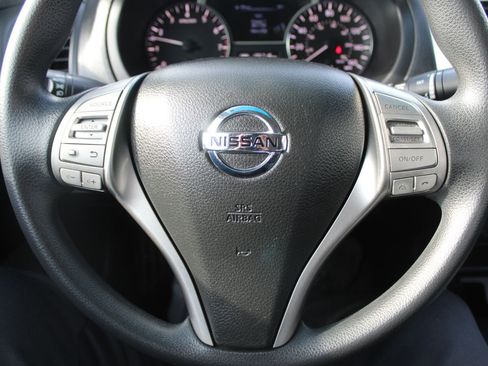 Used 2014 Nissan Altima 2.5 S FWD image 25