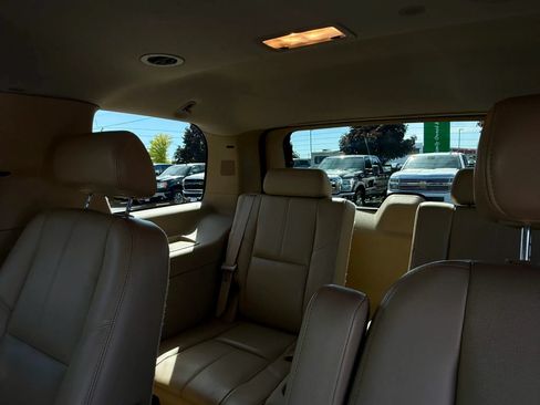 Used 2007 GMC Yukon SLT w/ SLT Preferred Equipment Group AWD/4WD image 18