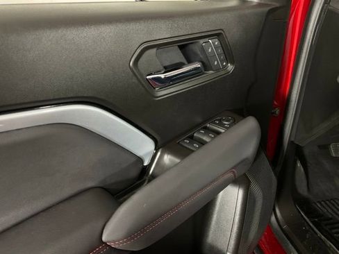 Used 2025 Chevrolet Colorado Z71 w/ Technology Package image 30