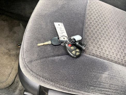 Used 2010 Chevrolet Impala LT FWD image 14