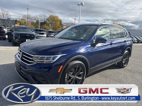 Used 2024 Volkswagen Tiguan SE image 1