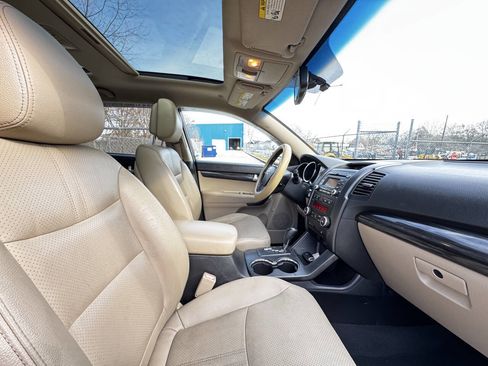 Used 2011 Kia Sorento EX w/ Premium Pkg image 14