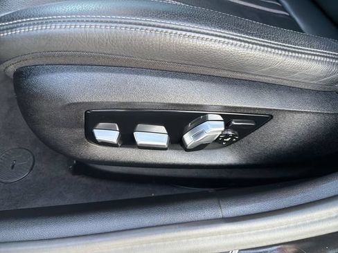 Used 2021 BMW M550i xDrive AWD/4WD image 27