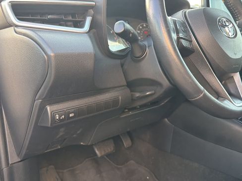 Used 2024 Toyota Corolla SE w/ SE Premium Package FWD image 10