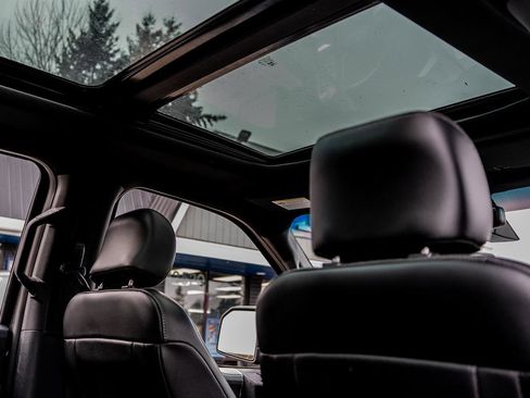 Used 2016 Ford F150 Lariat w/ Equipment Group 502A Luxury image 38