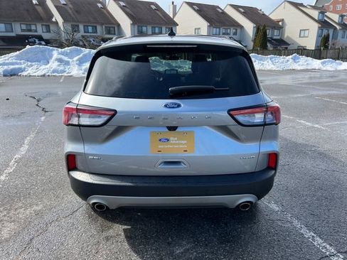 Used 2022 Ford Escape SEL image 9