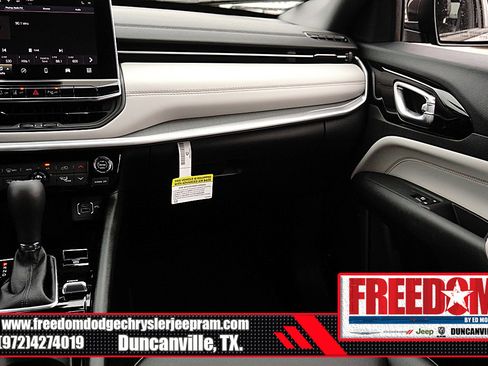 New 2026 Jeep Compass Limited image 38