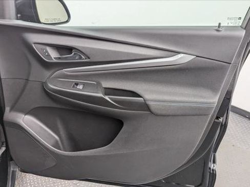 Used 2023 Chevrolet Bolt EUV LT FWD image 22