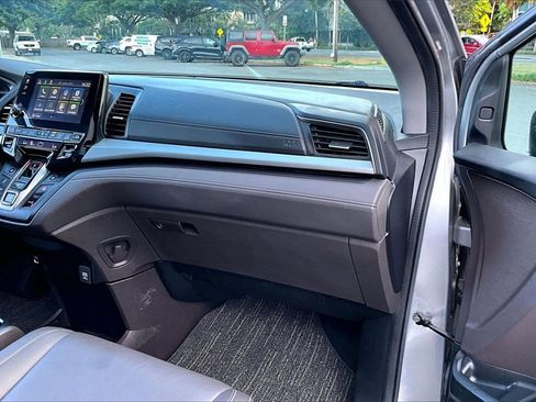 Used 2023 Honda Odyssey EX-L image 16