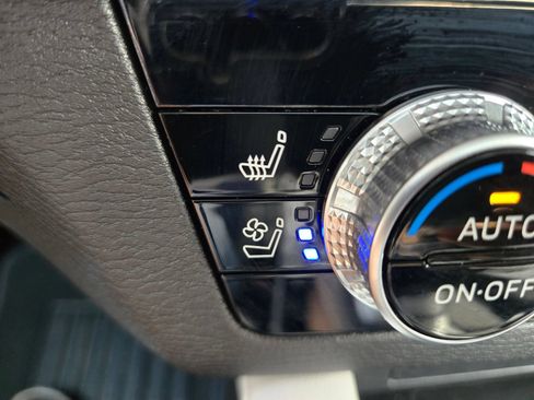 Used 2025 Mitsubishi Outlander SEL FWD image 34