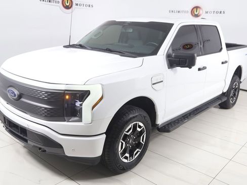 Used 2022 Ford F150 Lightning XLT w/ Tow Technology Package image 20