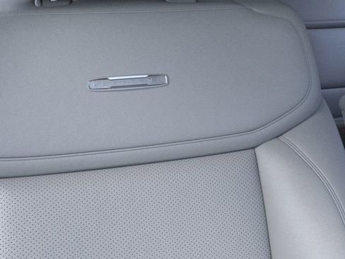 New 2025 Ford Expedition Max Platinum w/ Driver's Package image 32