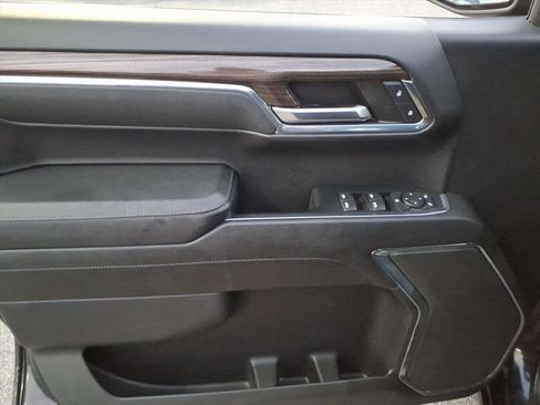 Used 2024 Chevrolet Silverado 1500 LT image 16