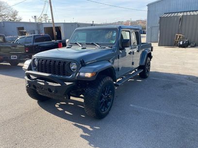 Used 2024 Jeep Gladiator Sport