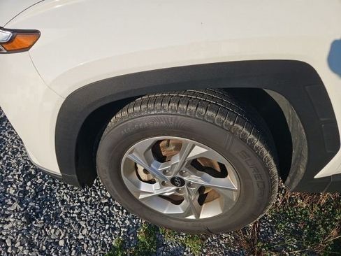 Used 2024 Hyundai Tucson SEL FWD image 3