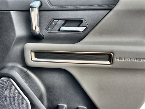 New 2025 GMC Hummer EV 3X w/ Battery Pack, 24 Module Pack image 22