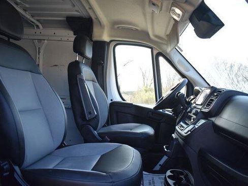 Used 2025 RAM ProMaster 2500 w/ Convenience Group FWD image 15