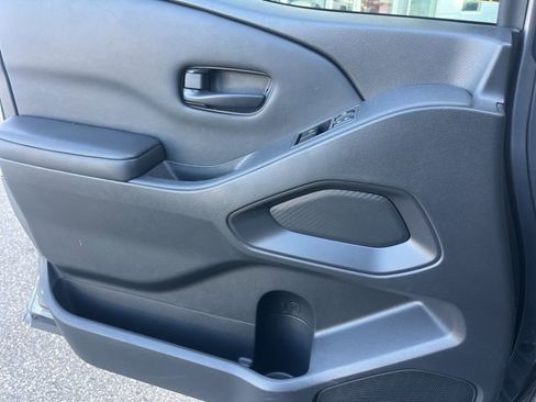 Used 2023 Nissan Frontier S w/ Technology Package image 6