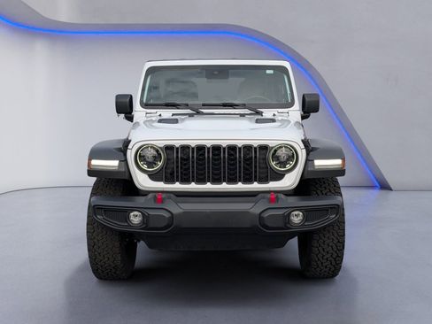 Used 2024 Jeep Wrangler Unlimited Rubicon image 3