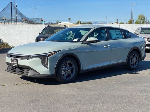 New 2026 Kia K4 LXS image 7