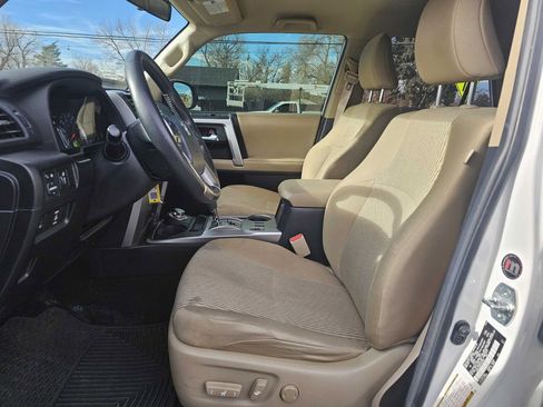 Used 2016 Toyota 4Runner SR5 image 9