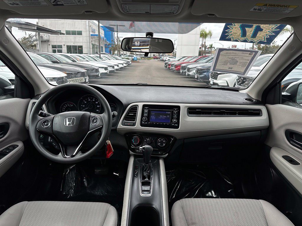 Used 2017 Honda HR-V LX image 17
