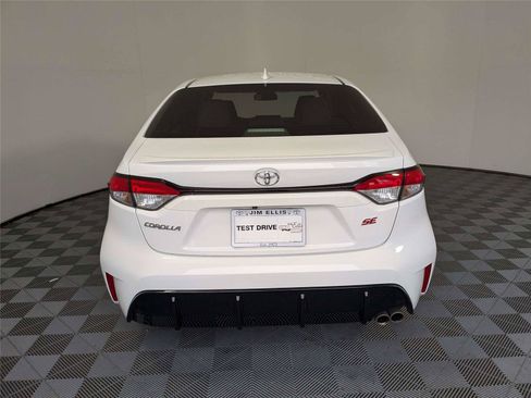 Certified 2024 Toyota Corolla SE FWD image 6