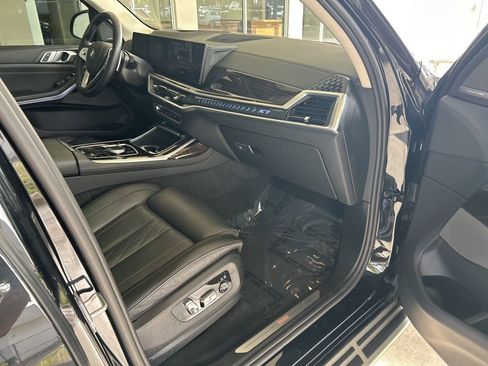 Used 2025 BMW X7 xDrive40i image 26