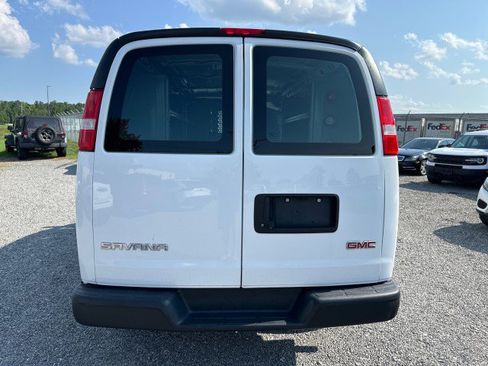 Used 2020 GMC Savana 2500 w/ Driver Convenience Package RWD image 9