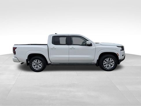 Used 2023 Nissan Frontier SV w/ Tow Package RWD image 9
