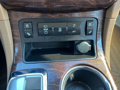 Used 2014 Buick Enclave Premium image 35