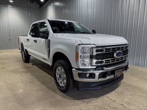 Used 2023 Ford F250 XLT AWD/4WD image 8