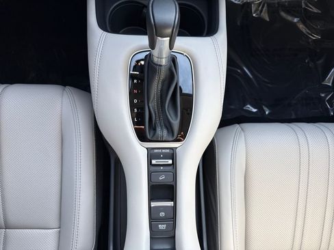 Certified 2025 Honda HR-V EX-L image 20