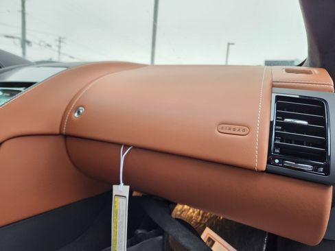 Used 2024 Jaguar F-TYPE R AWD/4WD image 12